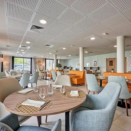 Zenitude Hotel-residences 3* شيربوغ أون كوتننتين